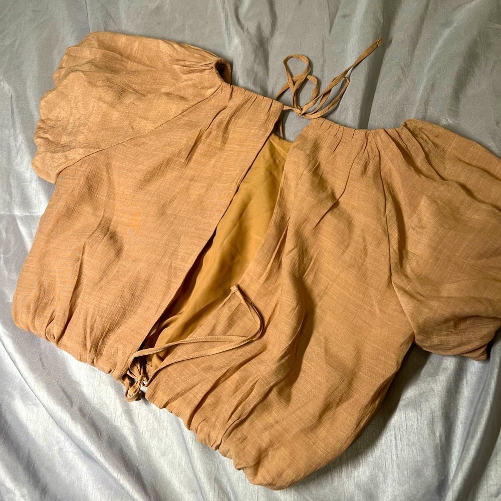 Puff sleeve top
